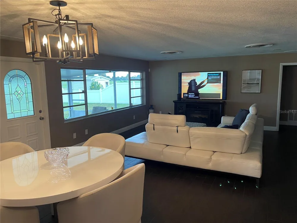 2101 PALM BOULEVARD Melbourne, FL 32901