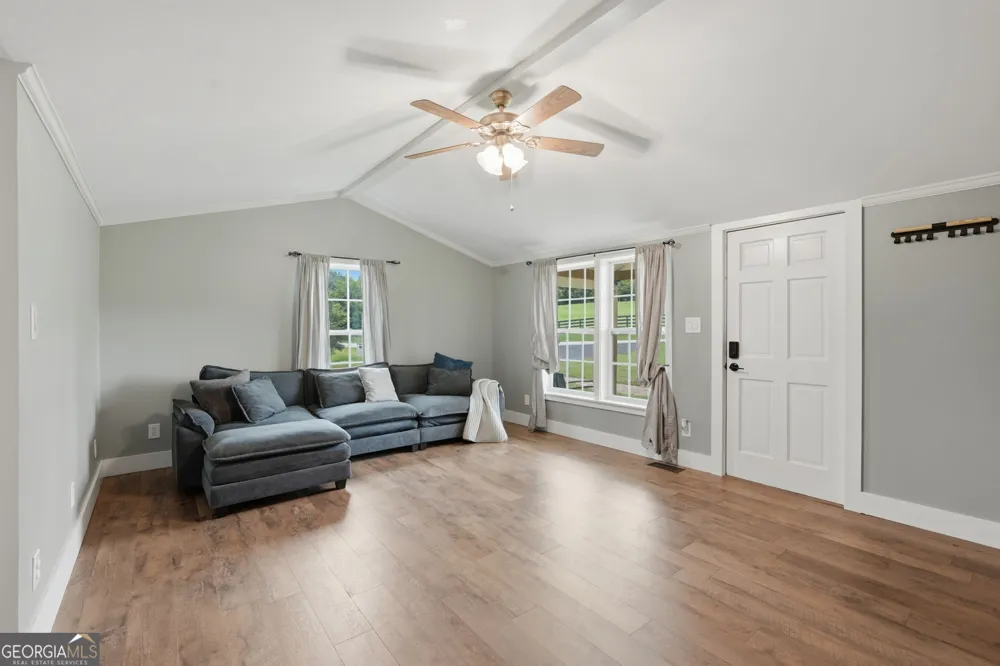 1563 Davenport RD Braselton, GA 30517