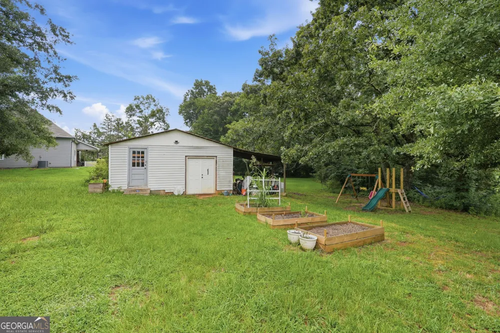 1563 Davenport RD Braselton, GA 30517