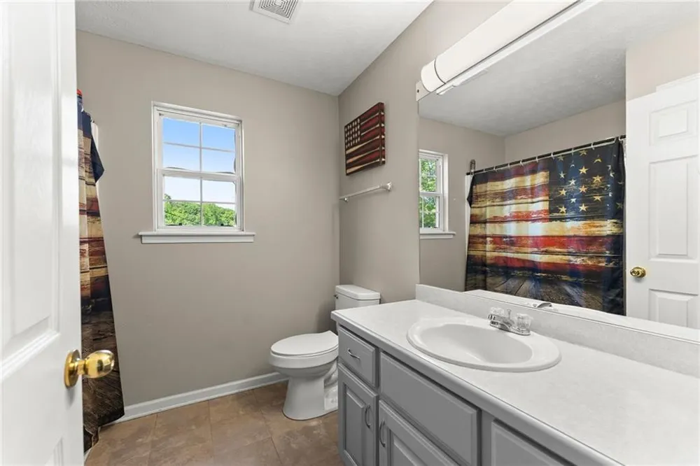 7501 Lula Road Lula, GA 30554