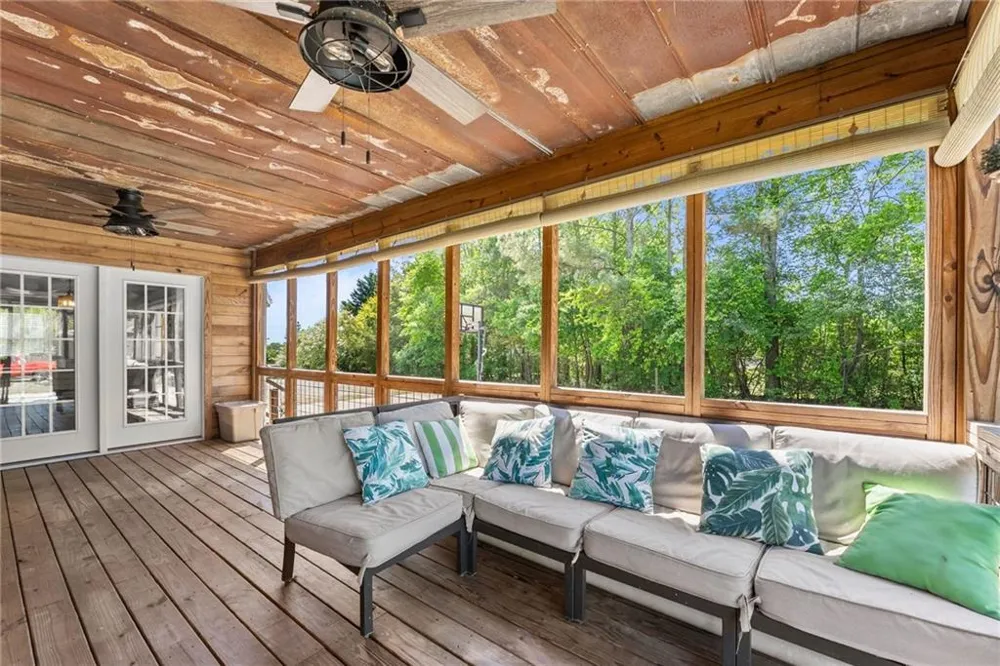 7501 Lula Road Lula, GA 30554