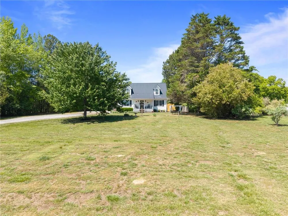 7501 Lula Road Lula, GA 30554