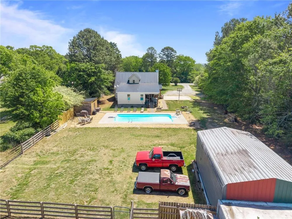 7501 Lula Road Lula, GA 30554