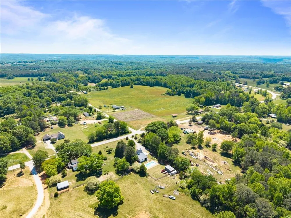 7501 Lula Road Lula, GA 30554