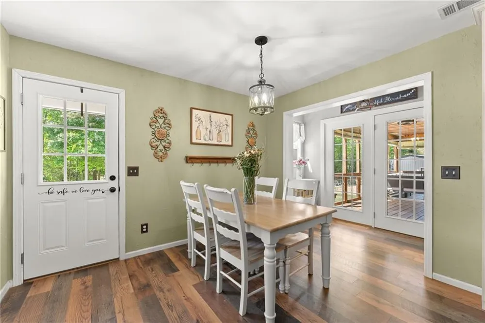 7501 Lula Road Lula, GA 30554