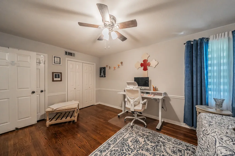 1045 Valentine Street Hurst, TX 76053