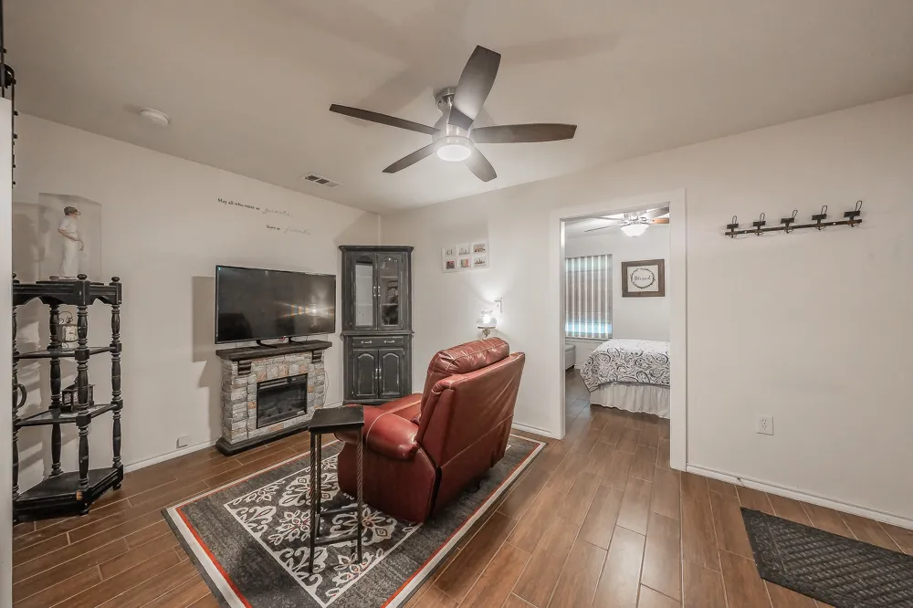 1045 Valentine Street Hurst, TX 76053