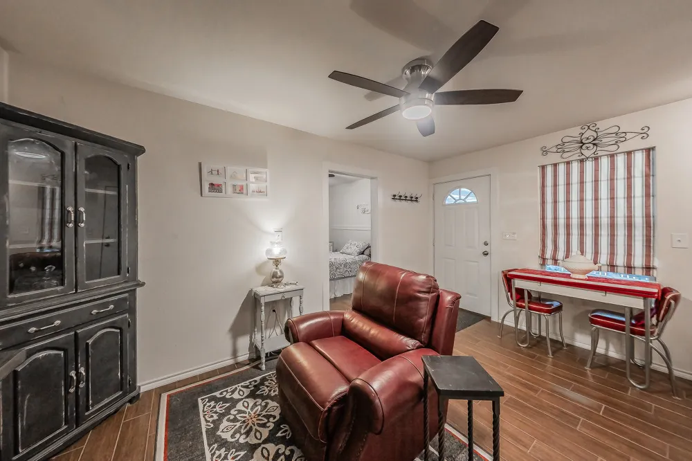 1045 Valentine Street Hurst, TX 76053