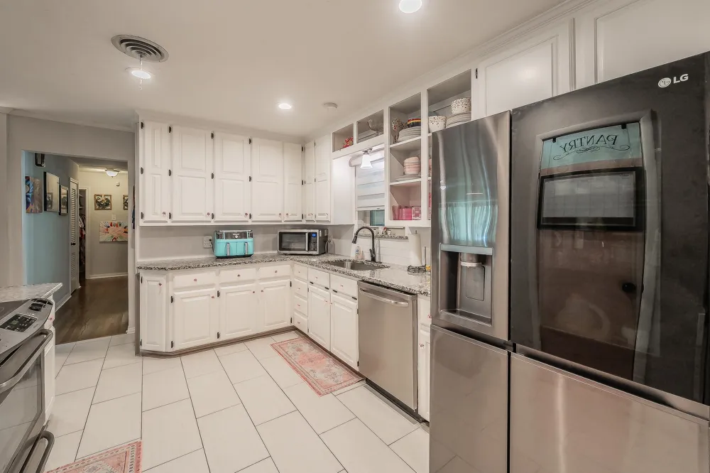 1045 Valentine Street Hurst, TX 76053