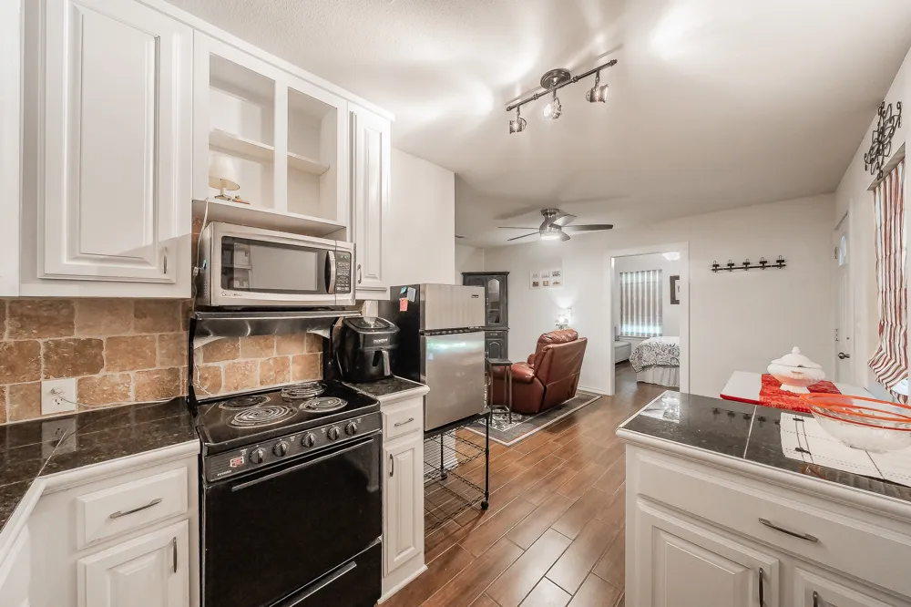 1045 Valentine Street Hurst, TX 76053