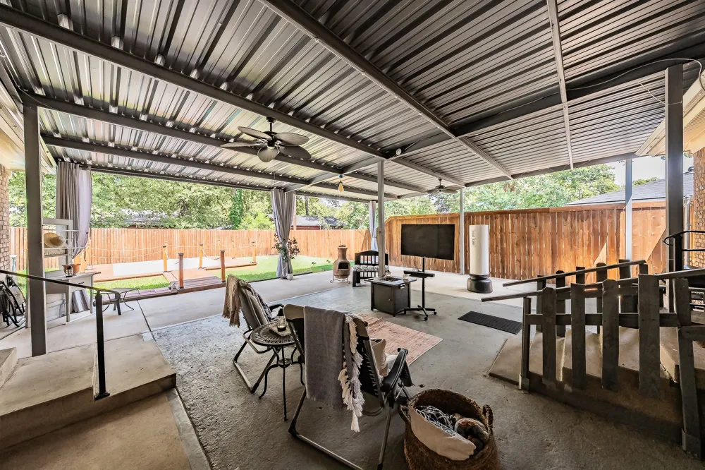 1045 Valentine Street Hurst, TX 76053