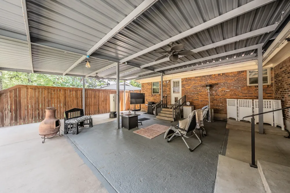 1045 Valentine Street Hurst, TX 76053