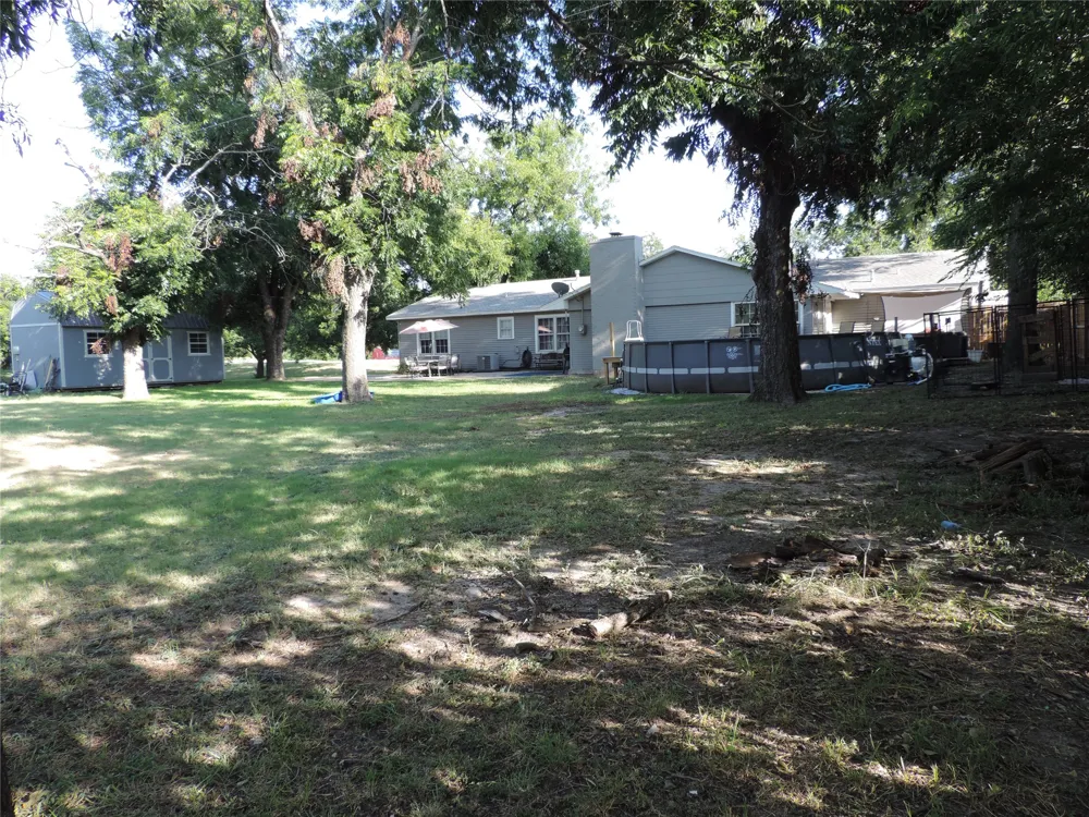 201 Old Sidney Road Comanche, TX 76442
