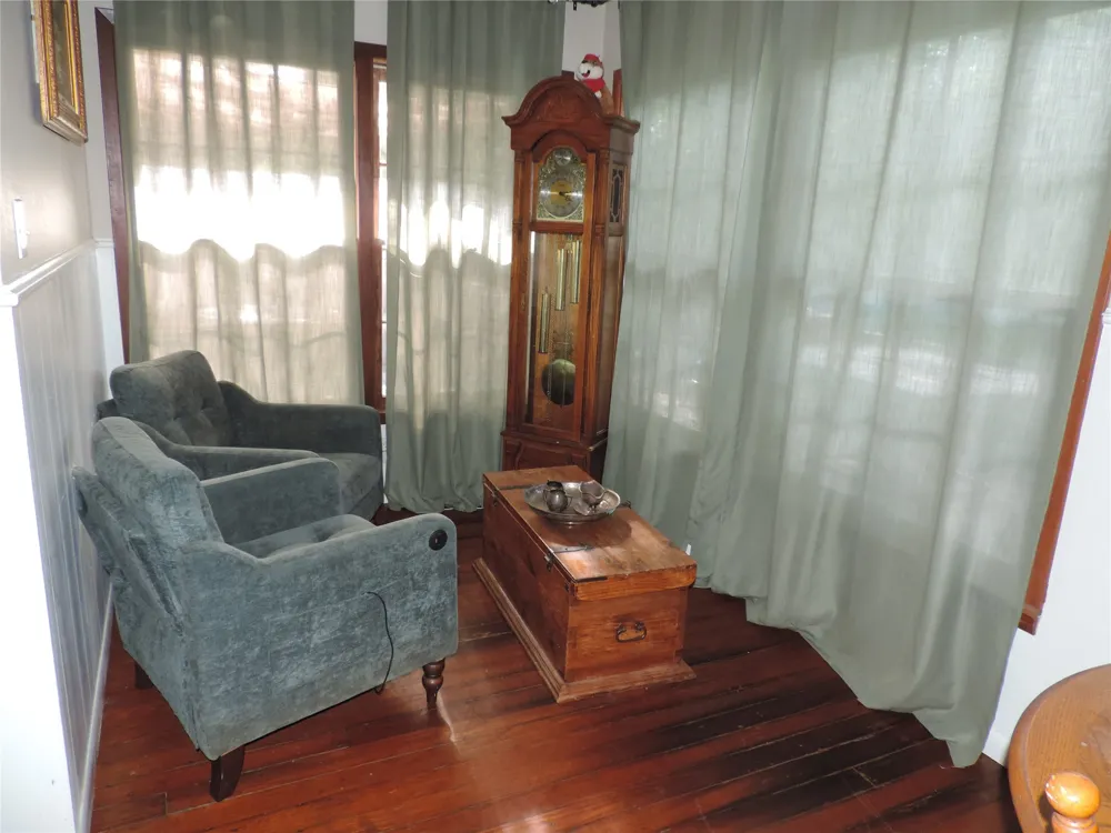 201 Old Sidney Road Comanche, TX 76442