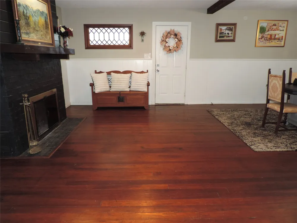 201 Old Sidney Road Comanche, TX 76442