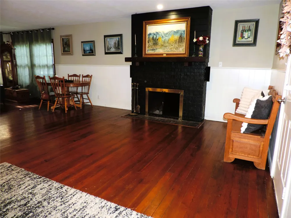 201 Old Sidney Road Comanche, TX 76442
