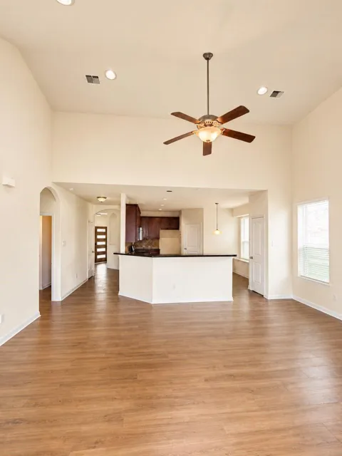 7827 Mesquite Manor Ln