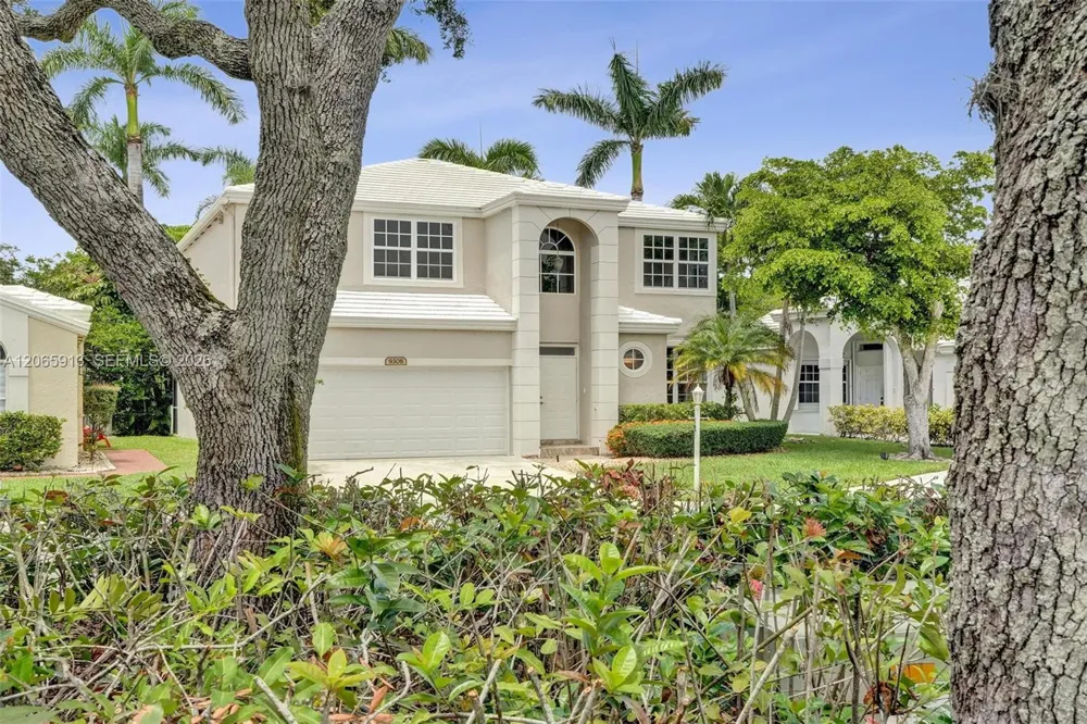 9308 NW 8th Cir Plantation, FL 33324