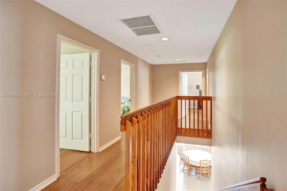 9308 NW 8th Cir Plantation, FL 33324