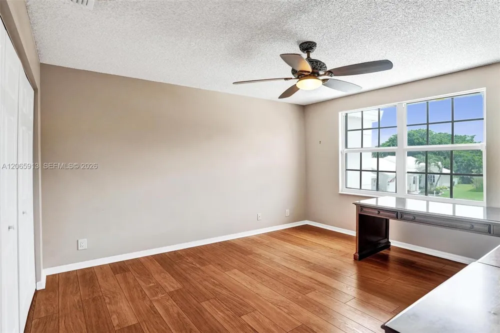 9308 NW 8th Cir Plantation, FL 33324