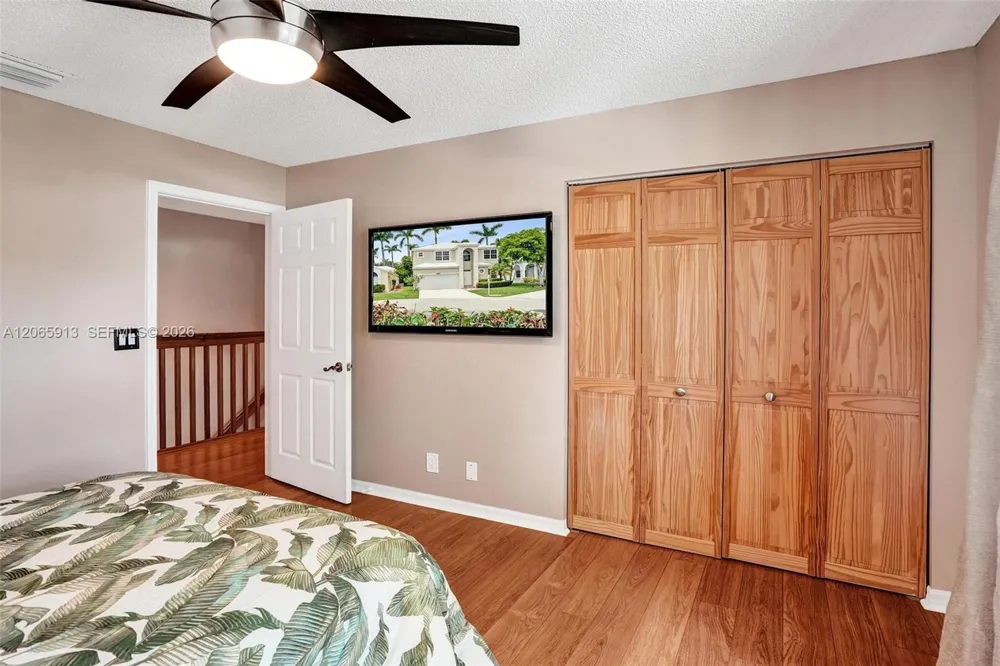 9308 NW 8th Cir Plantation, FL 33324