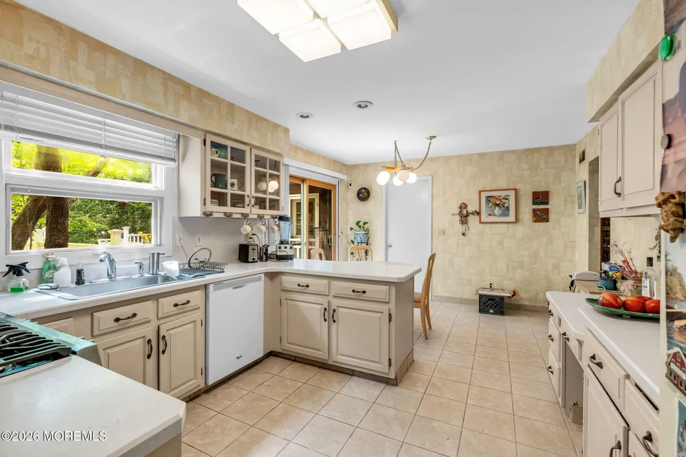 2528 Whitesville Road Toms River, NJ 08755