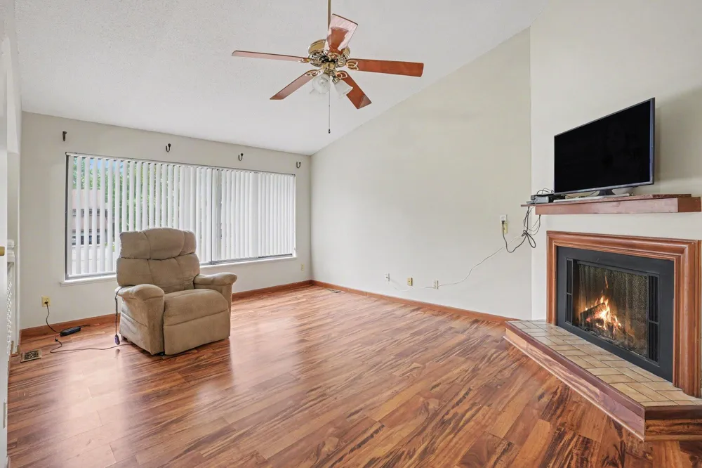2376 Strathmore Street Oshtemo Charter Township, MI 49009