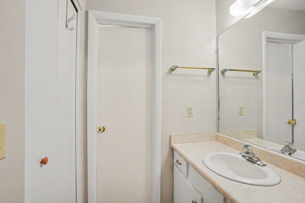 2376 Strathmore Street Oshtemo Charter Township, MI 49009
