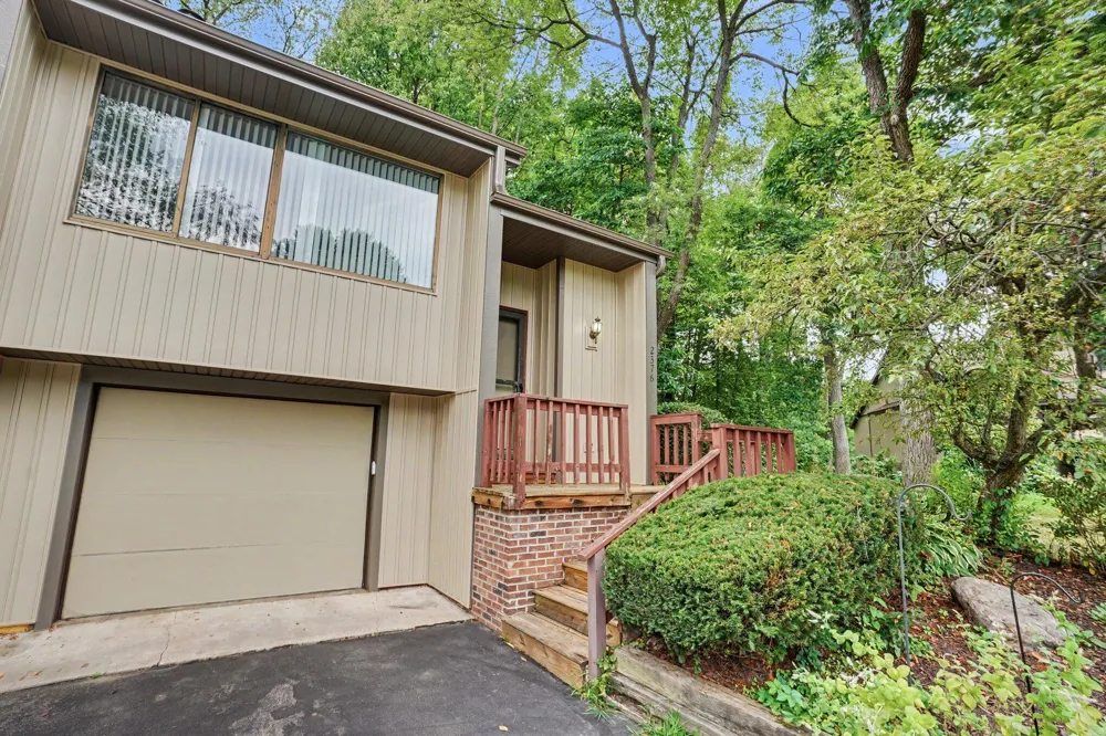 2376 Strathmore Street Oshtemo Charter Township, MI 49009