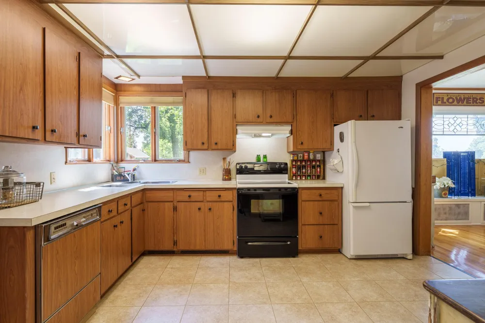 201 W Colvill Street Cannon Falls, MN 55009