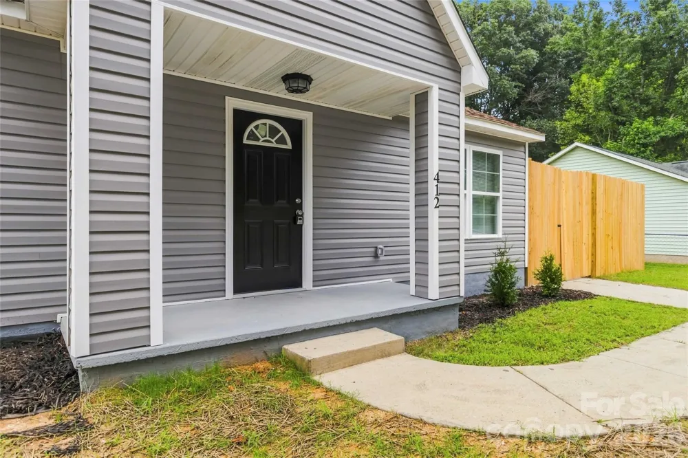 412 E Mclelland Avenue Mooresville, NC 28115