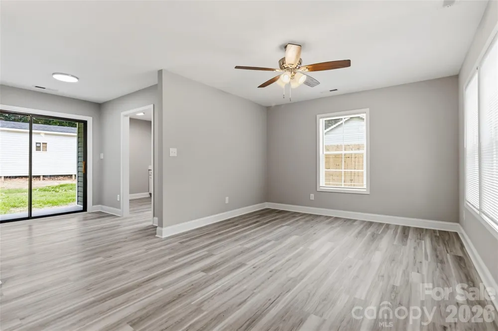 412 E Mclelland Avenue Mooresville, NC 28115