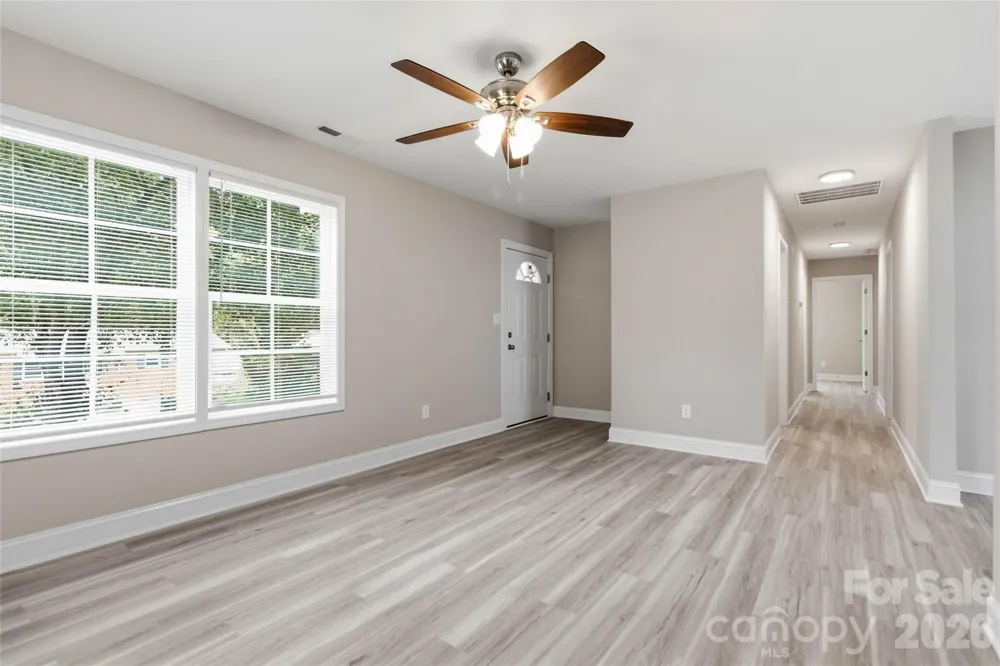 412 E Mclelland Avenue Mooresville, NC 28115