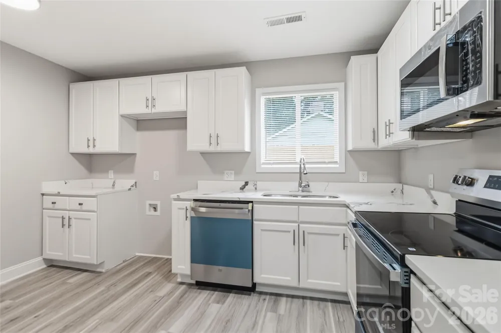 412 E Mclelland Avenue Mooresville, NC 28115