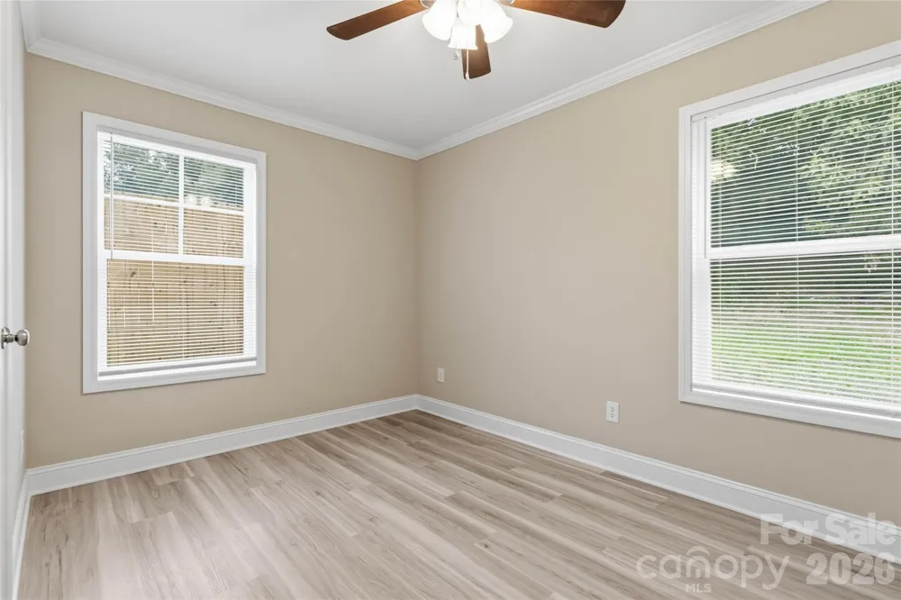 412 E Mclelland Avenue Mooresville, NC 28115