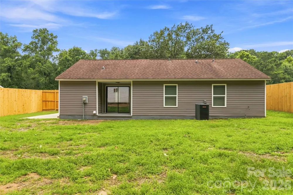 412 E Mclelland Avenue Mooresville, NC 28115