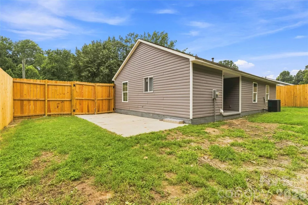 412 E Mclelland Avenue Mooresville, NC 28115
