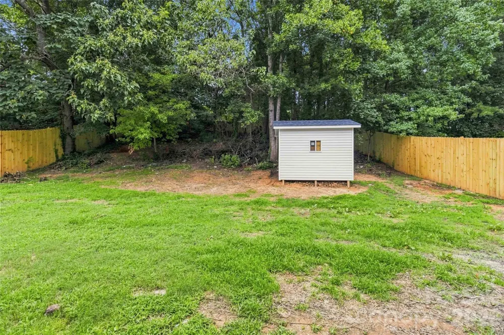 412 E Mclelland Avenue Mooresville, NC 28115