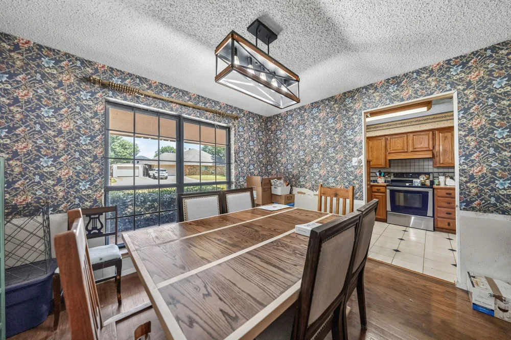 1223 Heather Street Grapevine, TX 76051