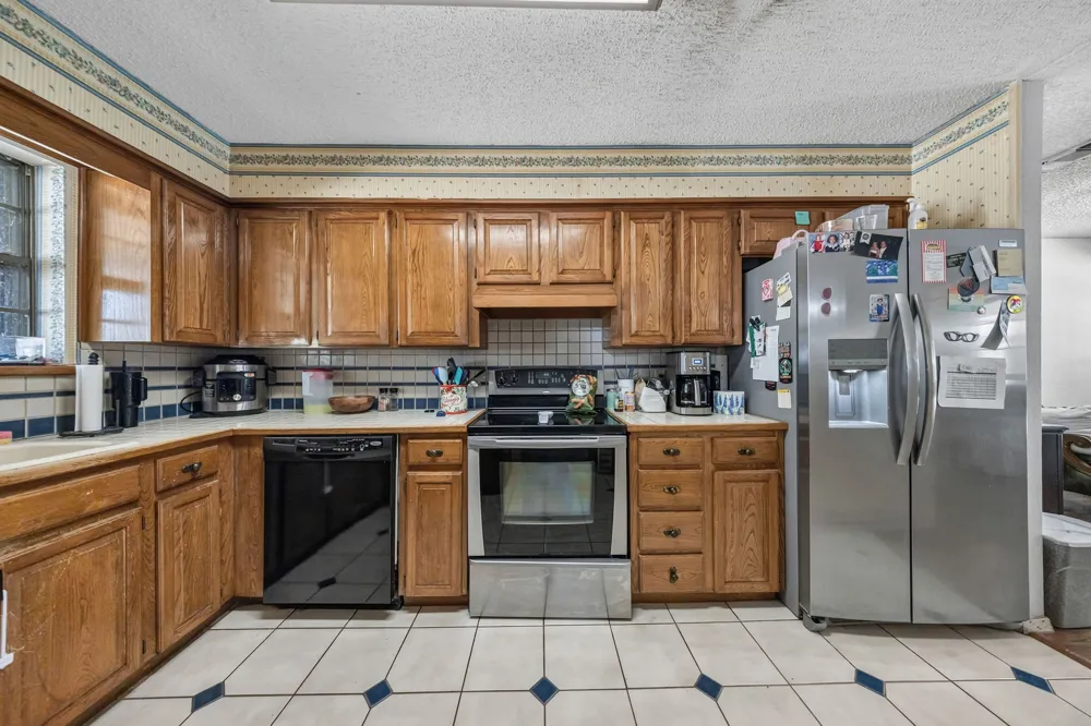 1223 Heather Street Grapevine, TX 76051