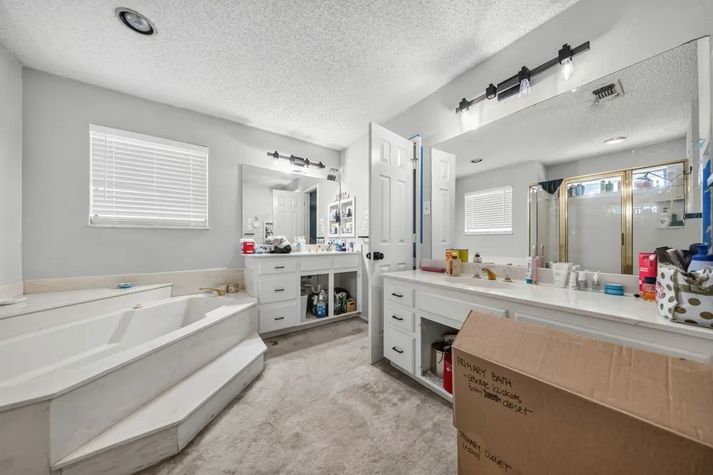 1223 Heather Street Grapevine, TX 76051