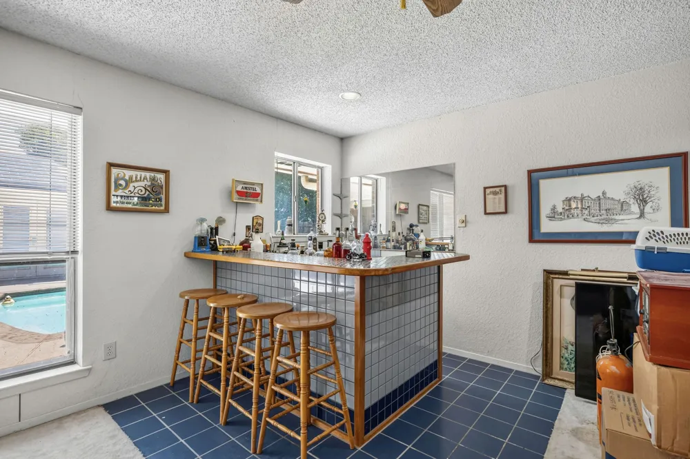 1223 Heather Street Grapevine, TX 76051