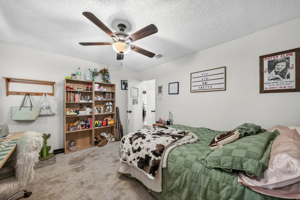 1223 Heather Street Grapevine, TX 76051