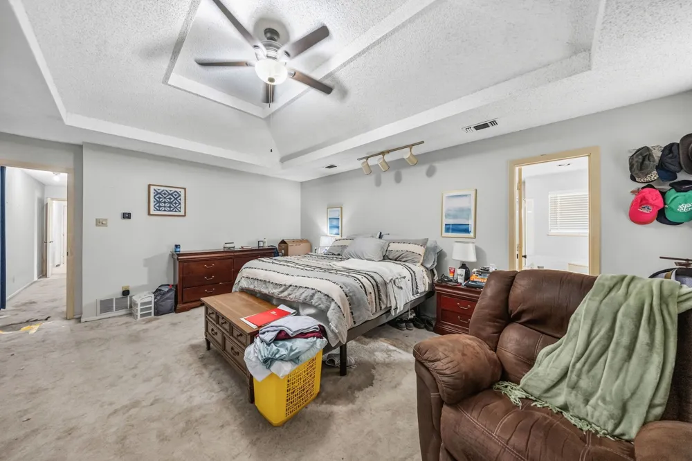 1223 Heather Street Grapevine, TX 76051