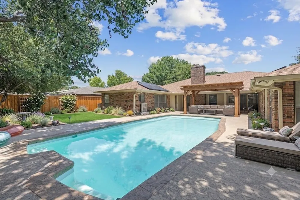 1223 Heather Street Grapevine, TX 76051