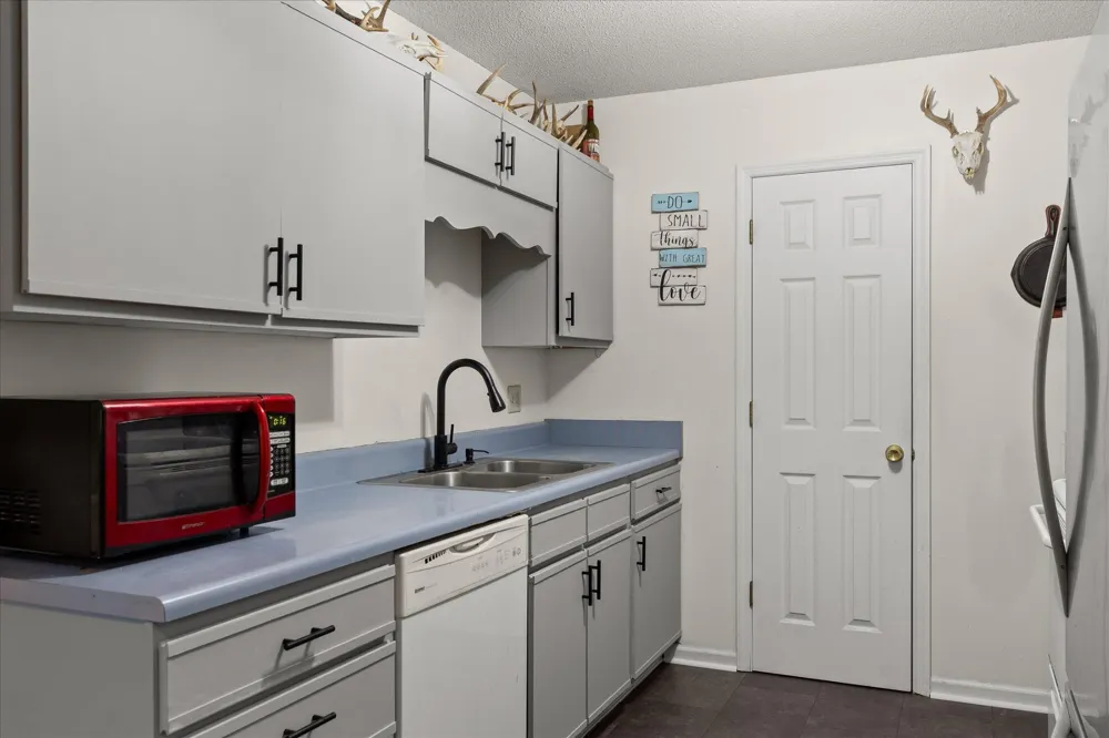 1884 Peavine Road Rock Spring, GA 30739