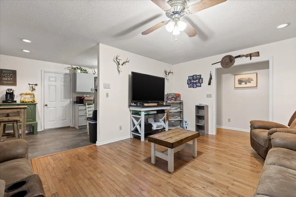 1884 Peavine Road Rock Spring, GA 30739