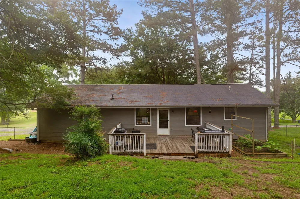 1884 Peavine Road Rock Spring, GA 30739