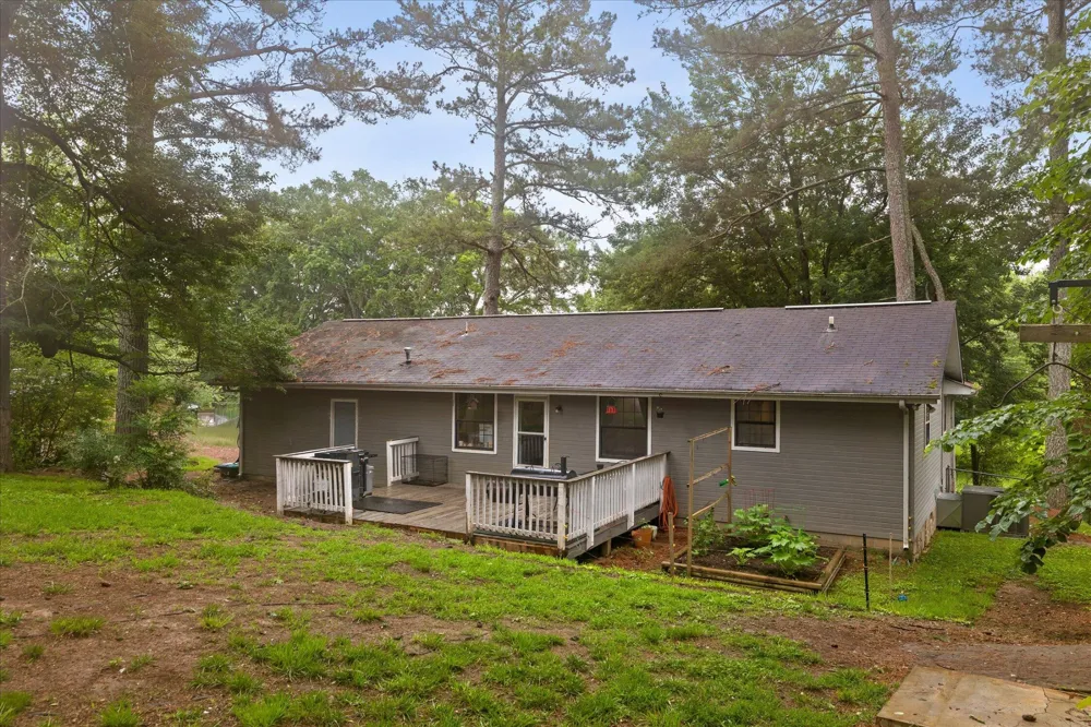 1884 Peavine Road Rock Spring, GA 30739