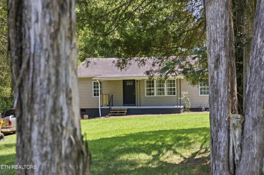 4737 Roane State Highway Rockwood, TN 37854